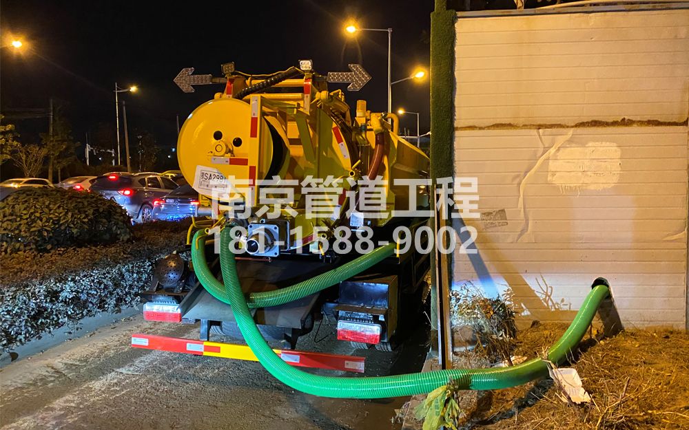 266石埠桥村临时工地抽粪