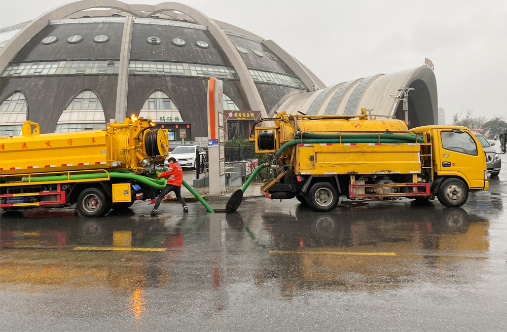 271石埠桥村商场管道清淤